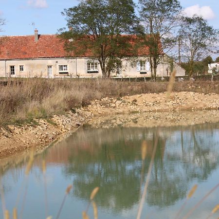 Gite De La Maison Fort Vereaux Exterior foto